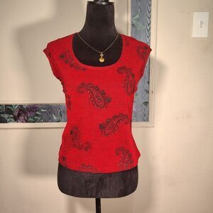 VTG Red Paisley Skater Chic Scoop Neck Alternative Top/T437